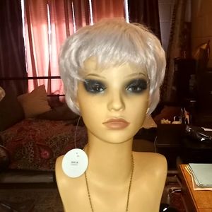 Short pixie white silver wig  New with tags.